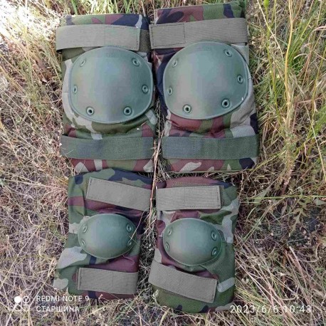 Защитный комплект (наколеники + налокотники) армейскии.