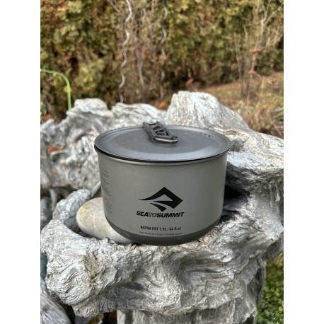 Кастрюля алюминиевая со складной ручкой Sea To Summit Alpha Pot Black.