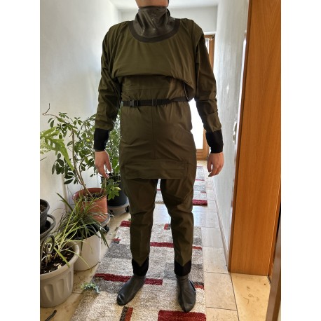 Легкий сухой гидрокостюм Northern Diver Olive.
