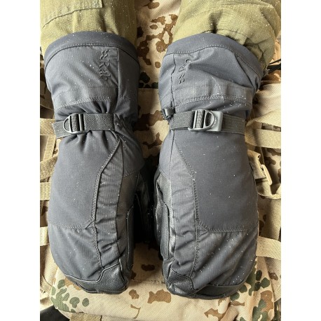 Рукавицы Rab GT чёрные двойные ( со вставкой ). Чёрные.бу