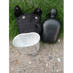 Фляга в чехле со стаканом US США, Alice, 0.85л, Чёрная.